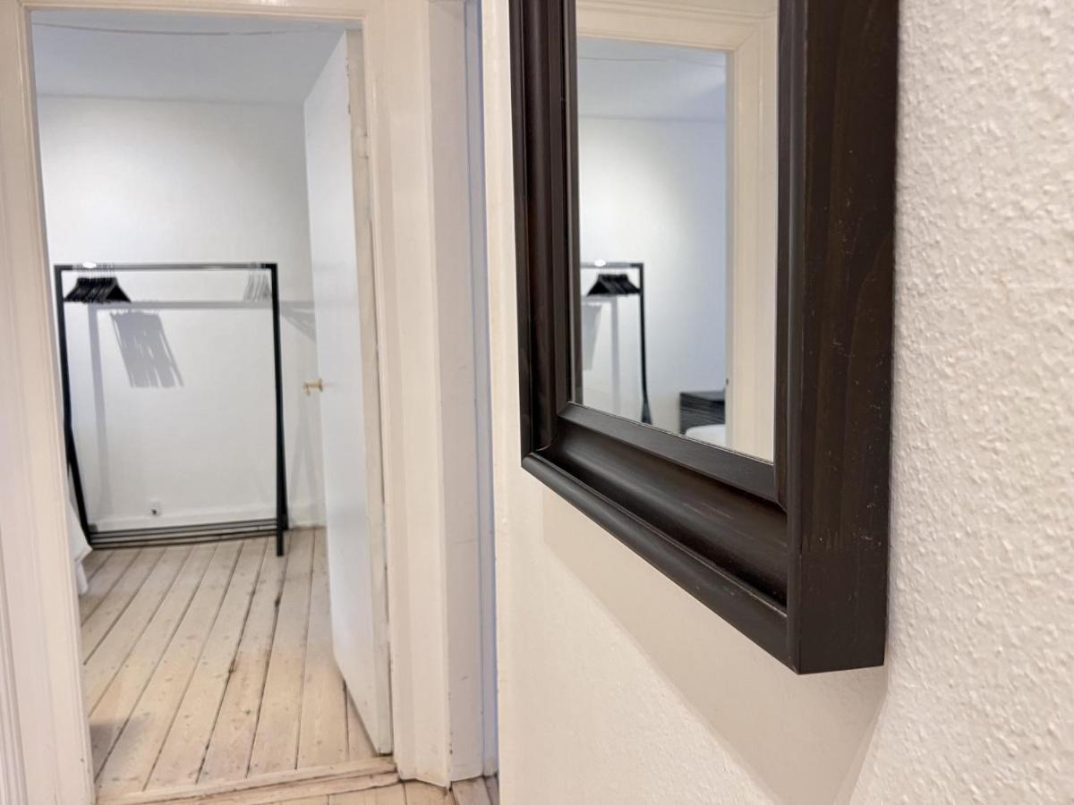 Apartment Two Bedroom In Copenhagen, Rantzausgade 32, Copenhagen