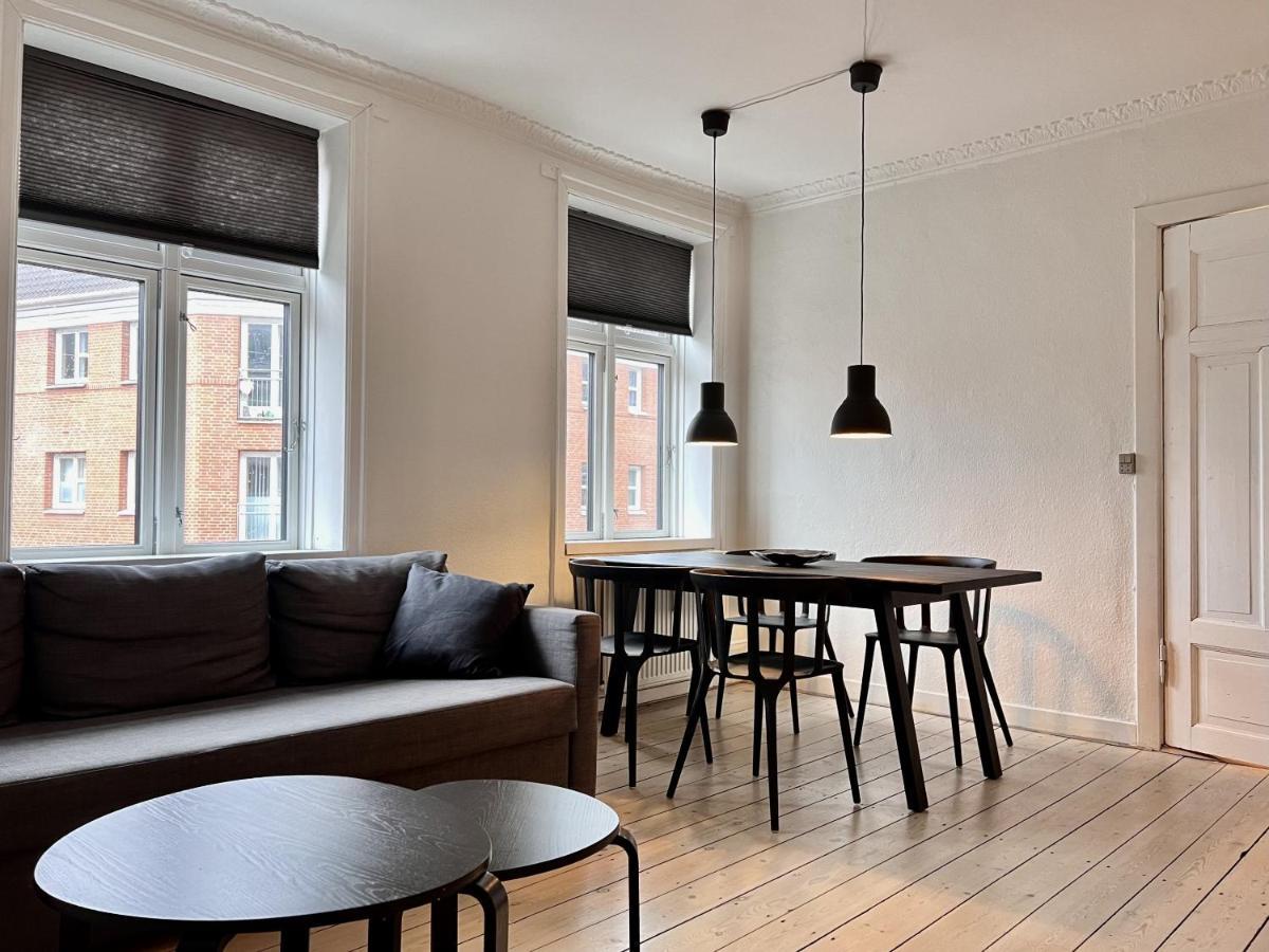 Two Bedroom In Copenhagen, Rantzausgade 32, *
