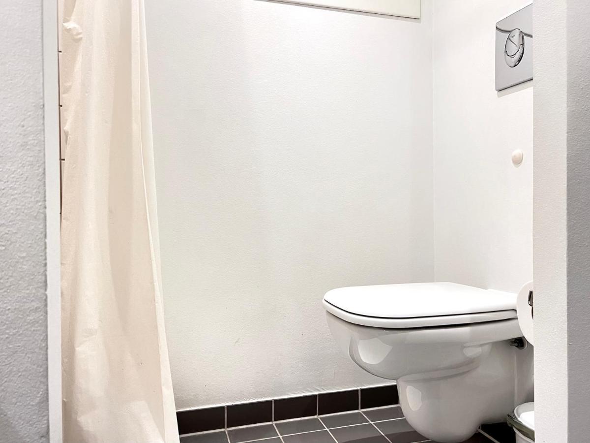 Newly Built 3 Bedroom At Else Alfelts Vej On The Ground Floor Located In Copenhagens Popular Area Restad On Amager, Apartment *