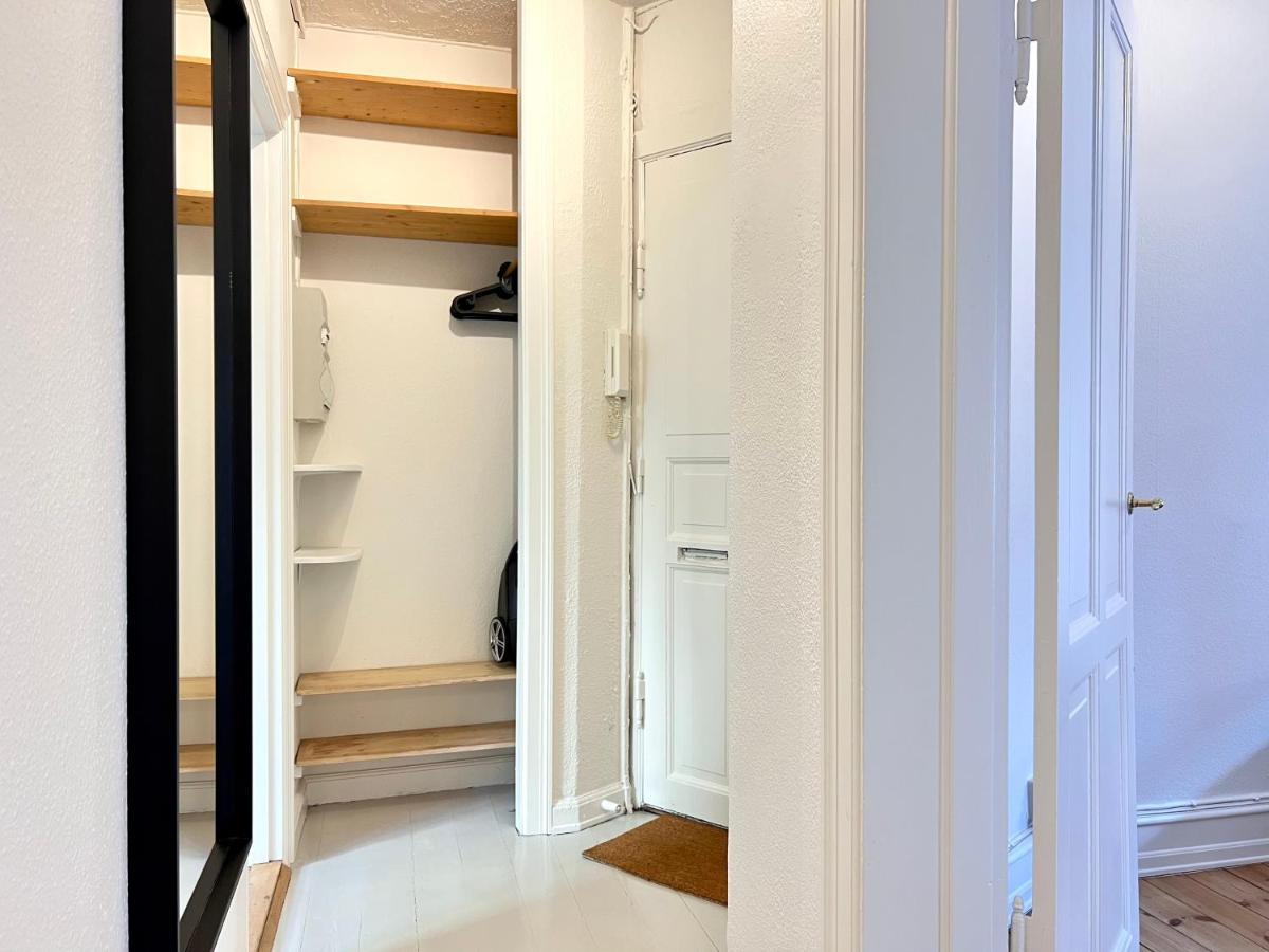 Apartment Two Bedroom In Copenhagen, Brohusgade 16, Copenhagen