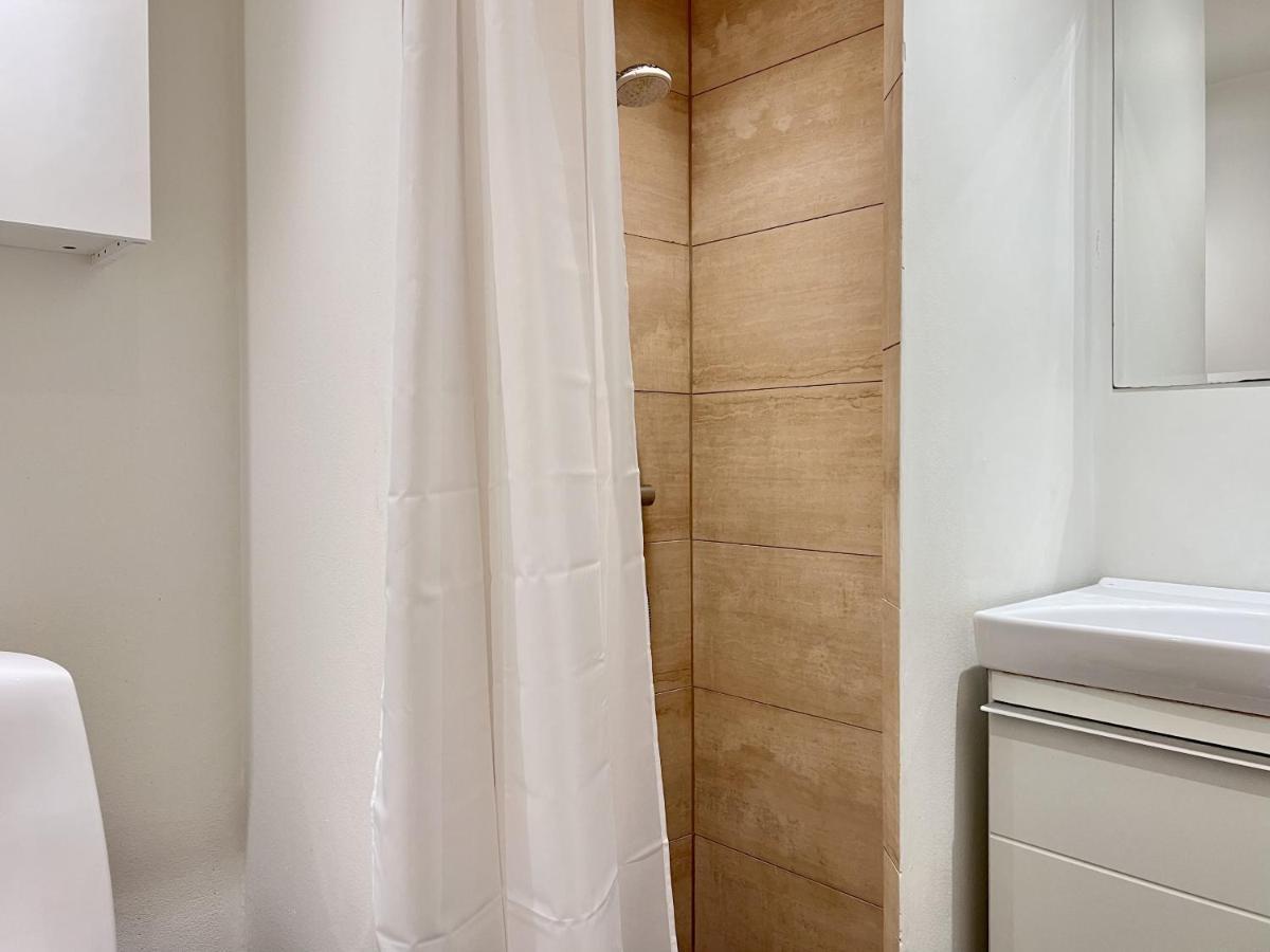 Two Bedroom In Copenhagen, Amagerbrogade 93, Apartment *