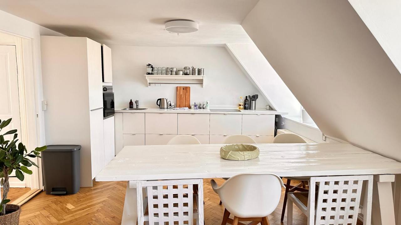 6 Persons Apartment