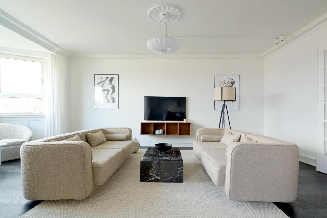Apartment Beautiful 3 Bedroom Flat Near Shopping & Metro *