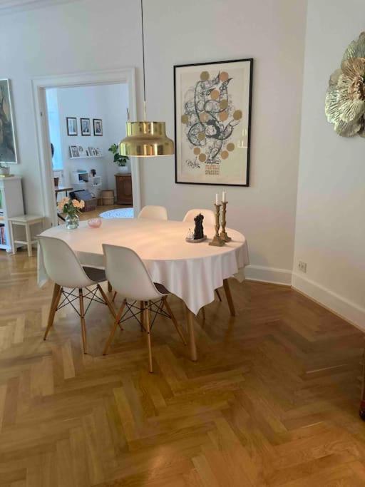 Lejlighed Skon Lejlighed Pa Frederiksberg København