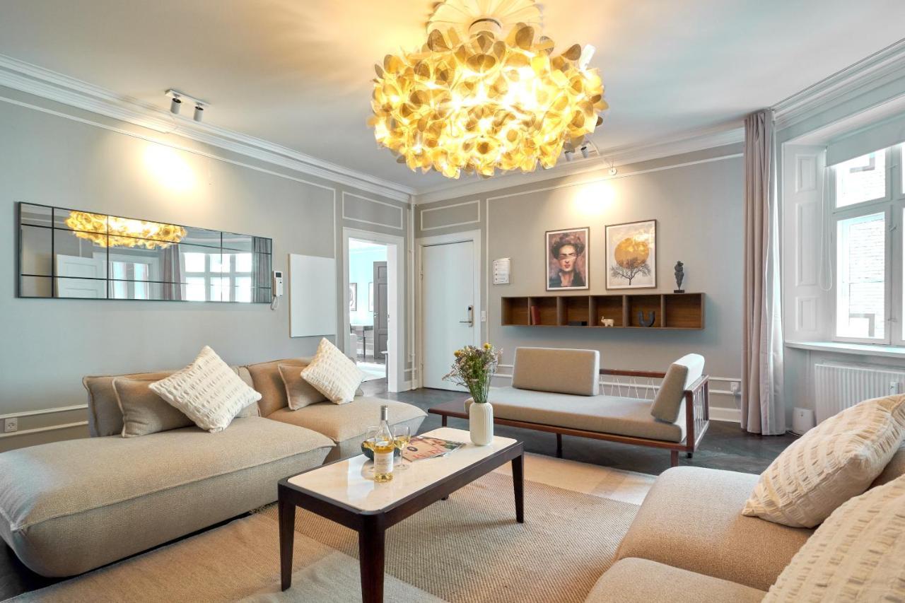 Stylish 4 Bedroom Flat In Cph