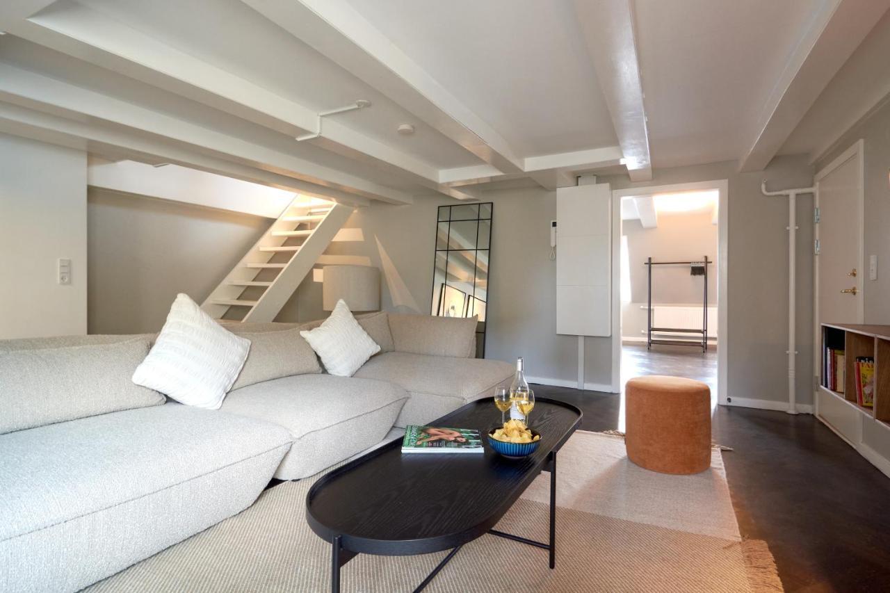 Luxury Penthouse - Private Balcony - Heart Of *