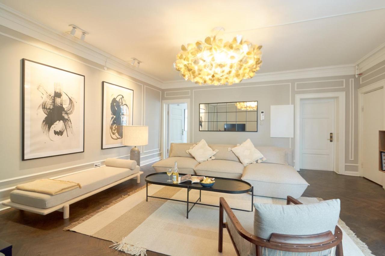 Stylish Spacious Flat W 3br In Apartment