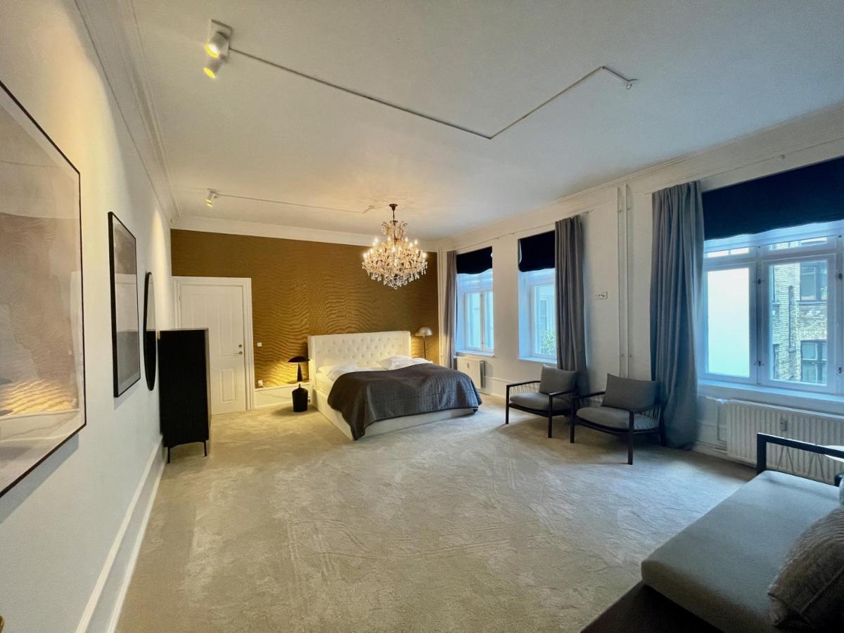 Beautiful 3 Bedroom Flat Next To The Marble Church