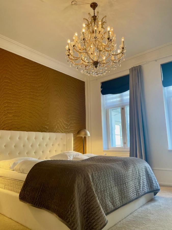 Beautiful 3 Bedroom Flat Next To The Marble Church * Copenhagen