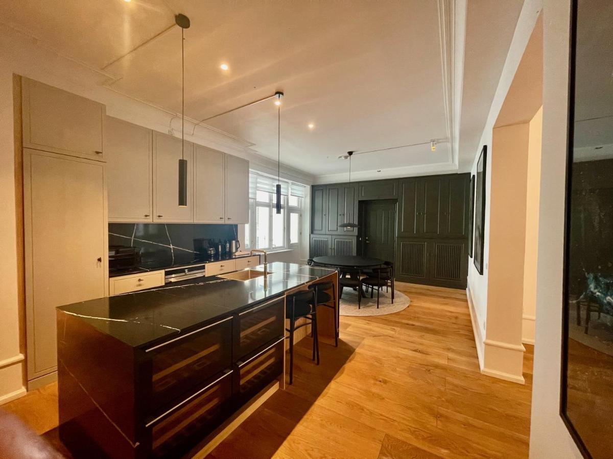 Beautiful 3 Bedroom Flat Next To The Marble Church * Copenhagen