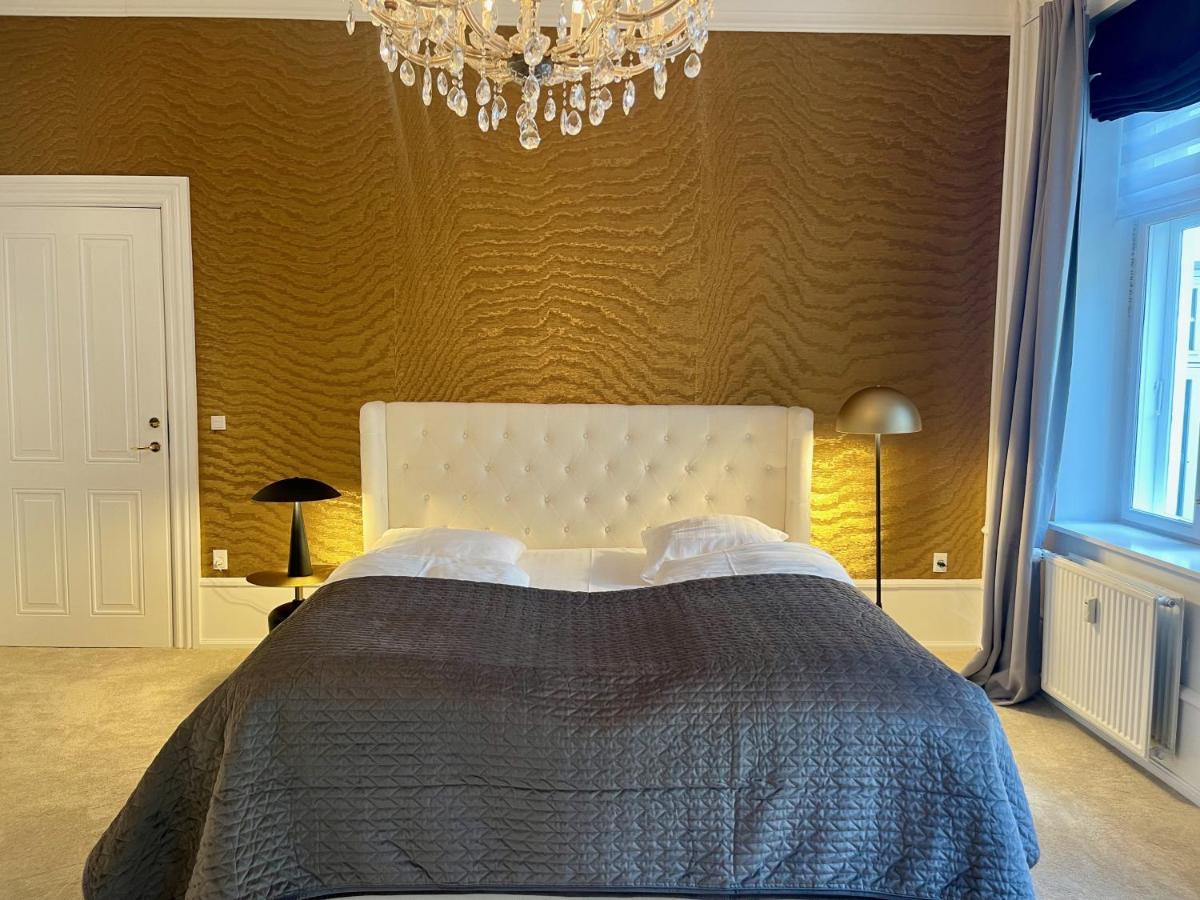 Beautiful 3 Bedroom Flat Next To The Marble Church Copenhagen
