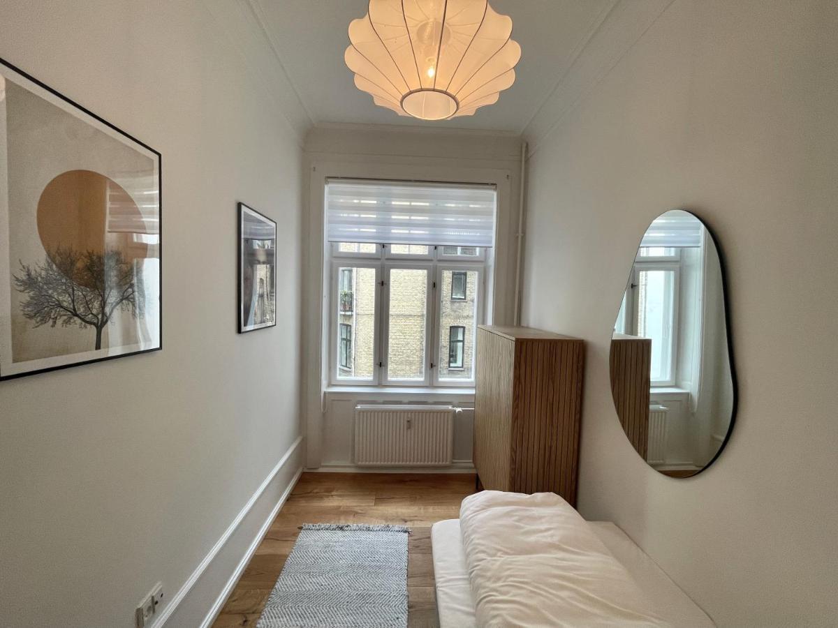 Beautiful 3 Bedroom Flat Next To The Marble Church *