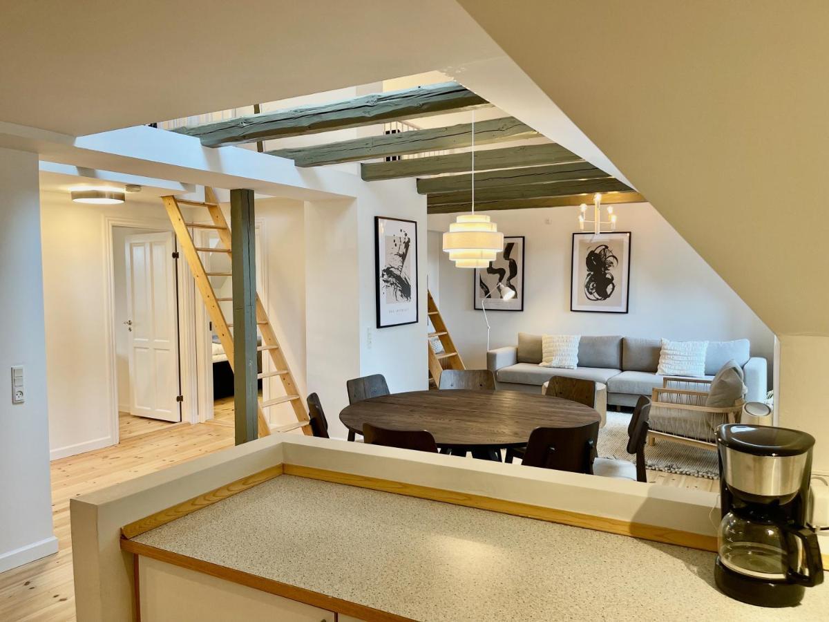 Large In Lovely Urban Area In Cph O * Kopenhagen