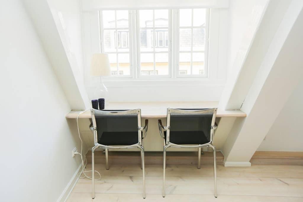 Exclusive And - Private Roof Terrace! Apartment