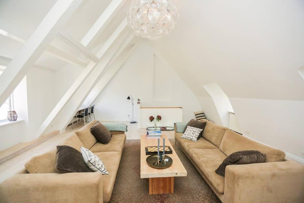 Exclusive And - Private Roof Terrace! Apartment