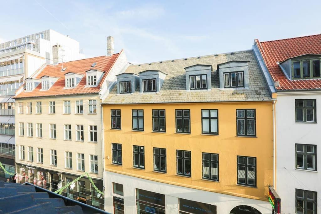 Apartment Exclusive And - Private Roof Terrace!