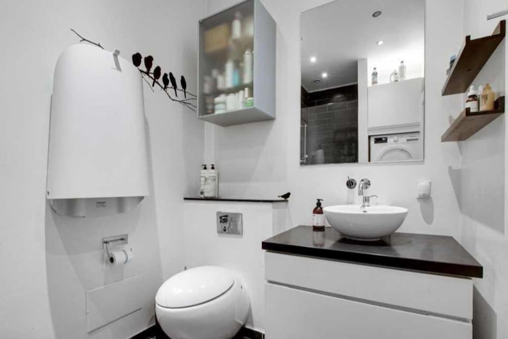 Stylish 2br Flat By The Marble Church Copenhagen