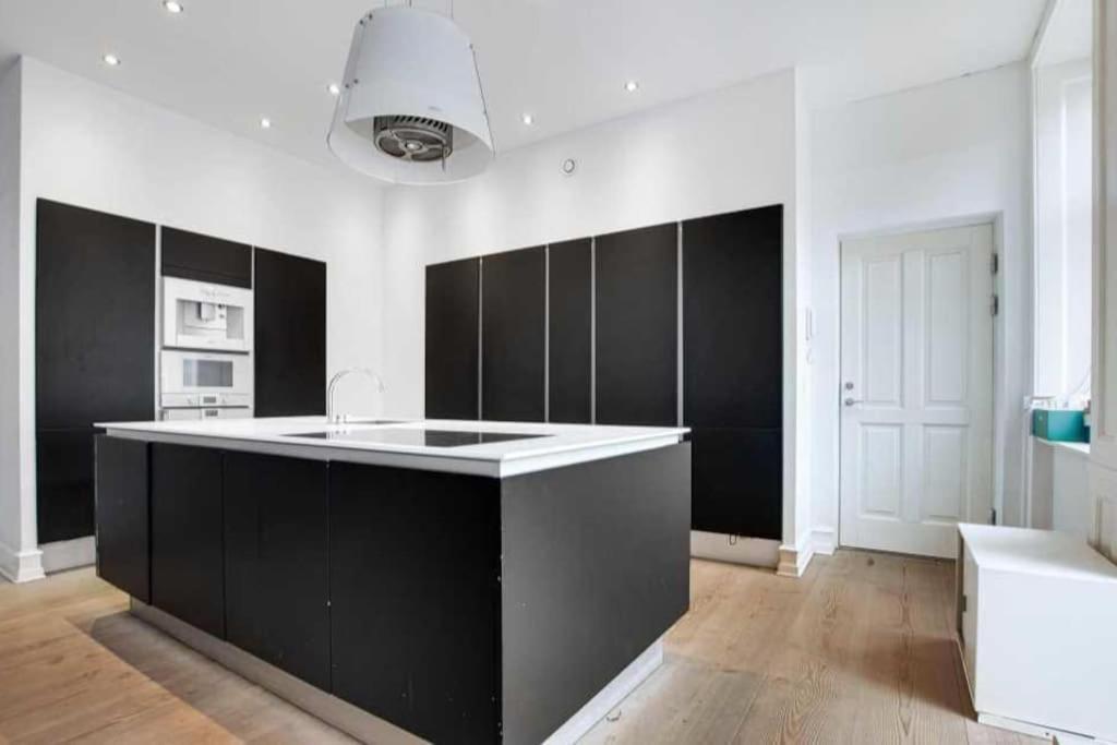 Apartment Stylish 2br Flat By The Marble Church *