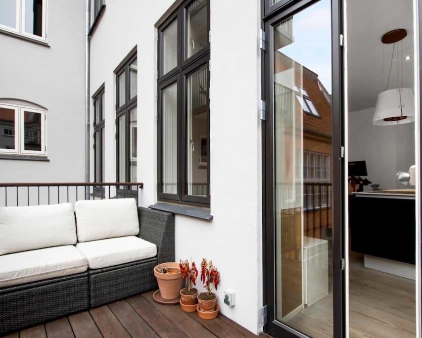 Stylish 2br Flat By The Marble Church Apartment