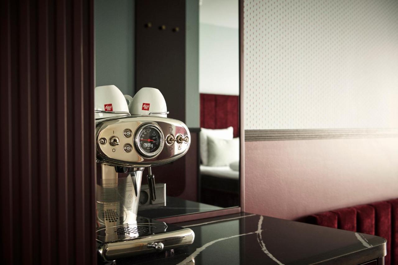 Hotel Wide