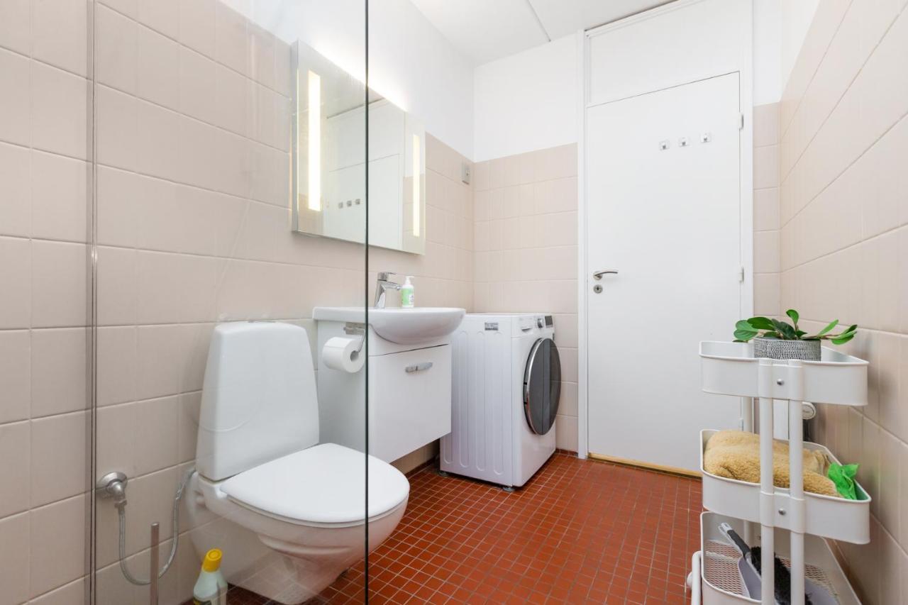 Lys & Moderne Lejlighed Med Stort Badevaerelse Copenaghen