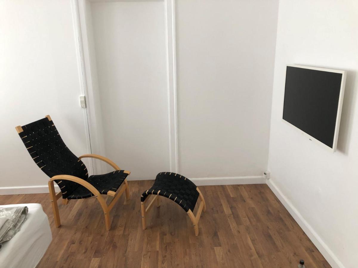 Hostelli In Quiet White Hortensiavej 8 On Frederiksberg C Kööpenhamina