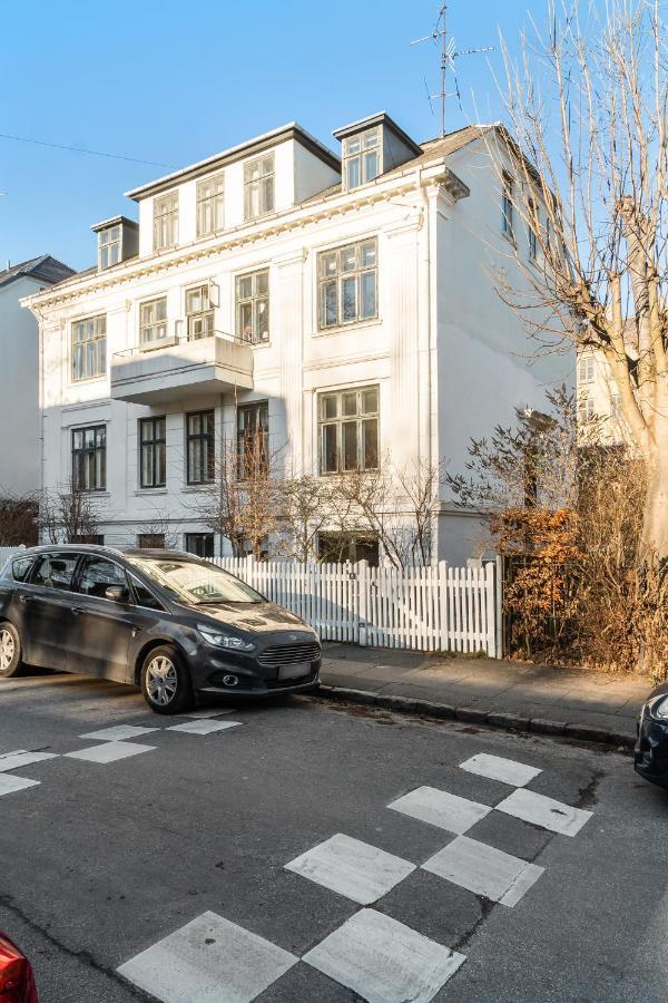 Hostelli In Quiet White Hortensiavej 8 On Frederiksberg C Kööpenhamina