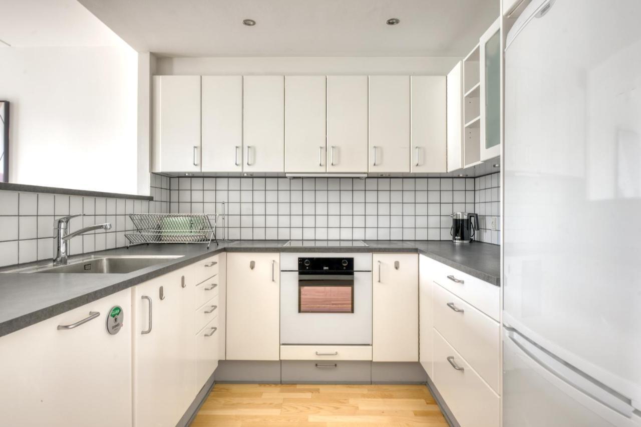 Amazing Two Bedroom Flat In Urban Area *