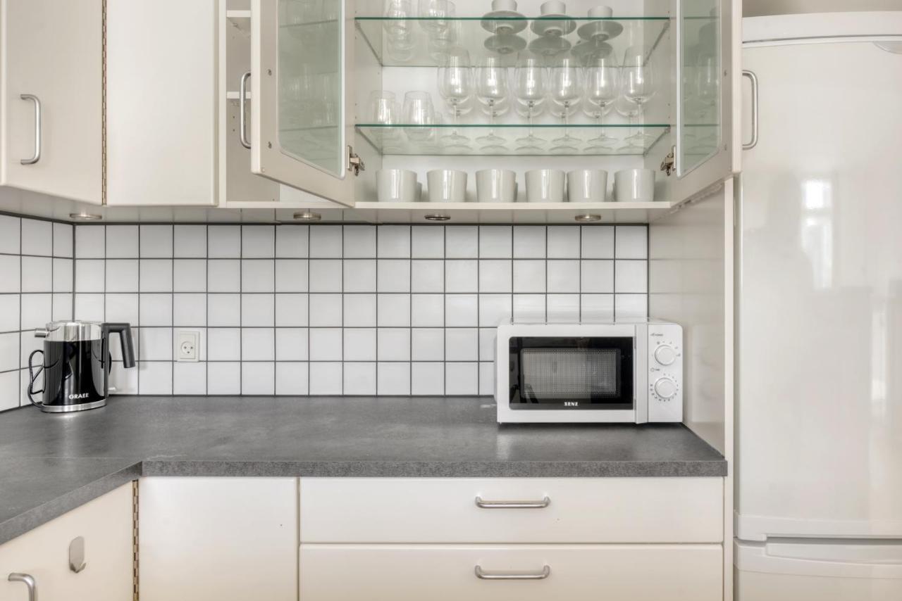 Amazing Two Bedroom Flat In Urban Area *