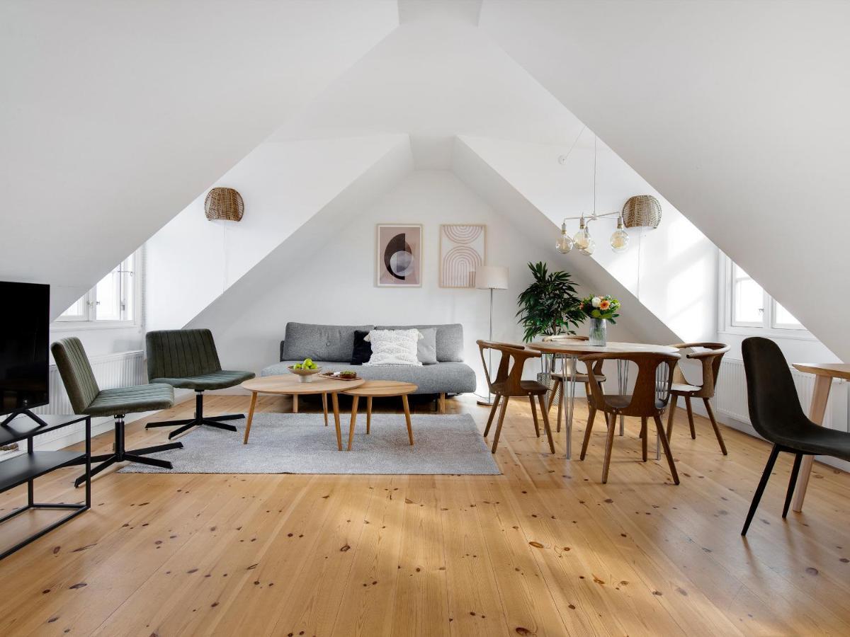 Sanders Saint - Loft One-bedroom By The Charming Canals