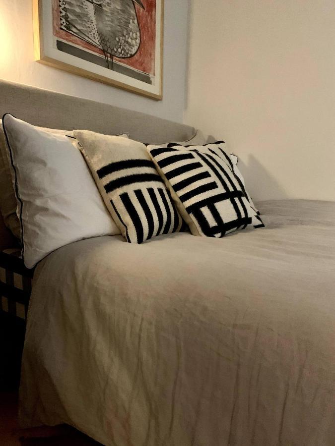 Christianshavn Canalside Luxury Apartment *