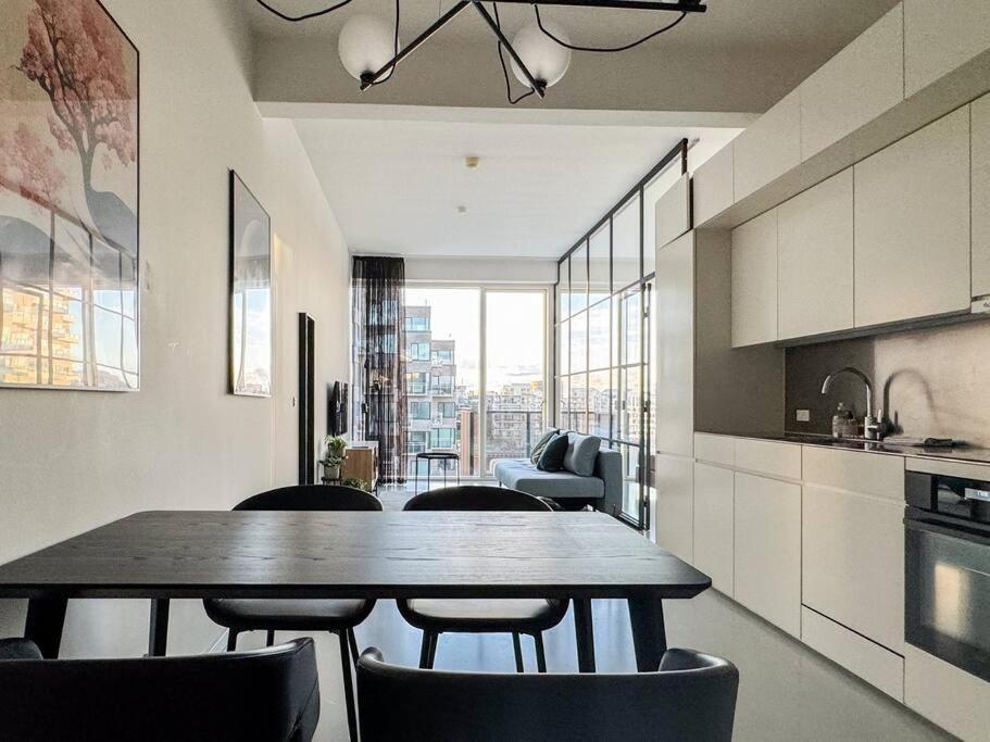 Chic Atelier With Breathtaking Waterfront Apartment *