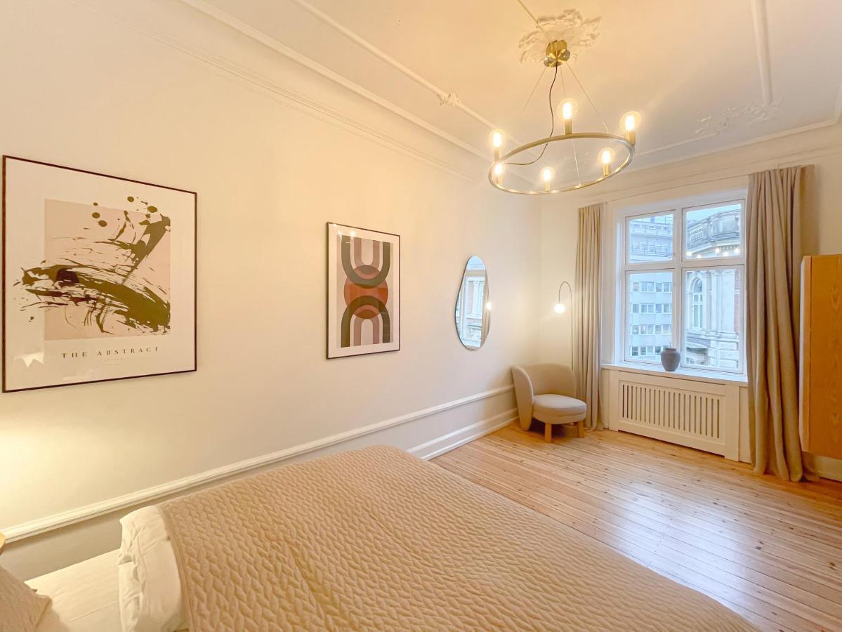 Large & Modern 4 Bedroom Flat * Copenhagen