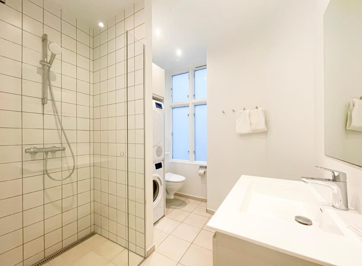 Apartment Large & Modern 4 Bedroom Flat