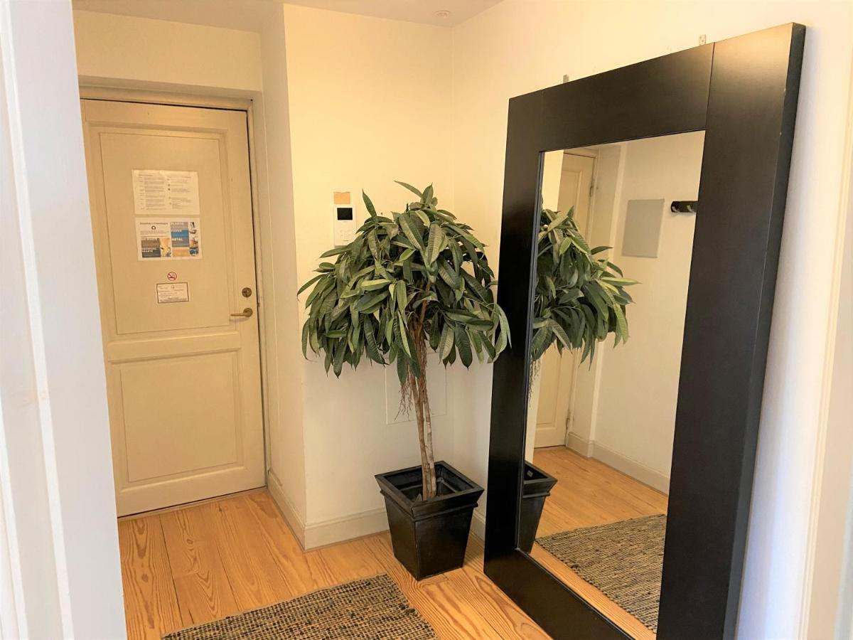 Apartment Charming 1-bedroom In Historic City Center
