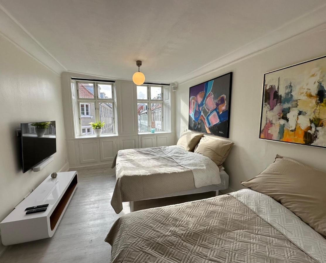 Central, Historical, Unique & Modern Cph Apartment