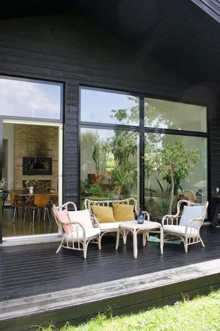 House In Beautiful Villa *