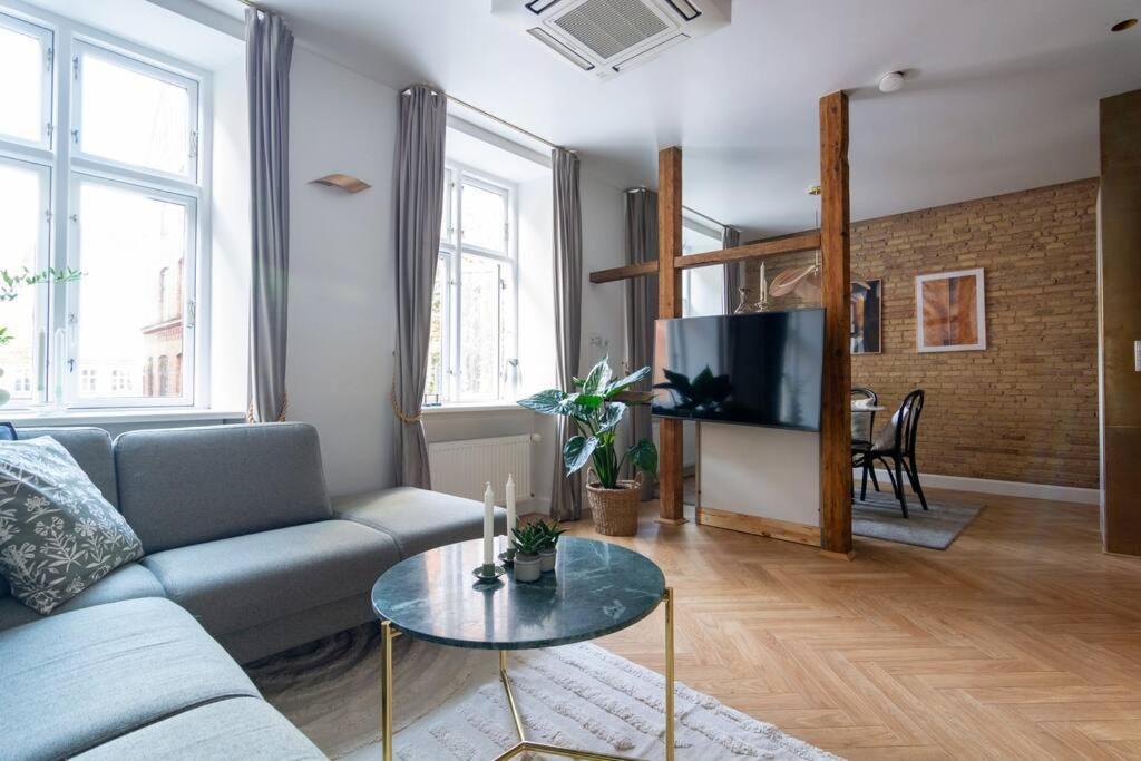 Apartment Extravagant-2 Bedrooms-bronze Copenhagen