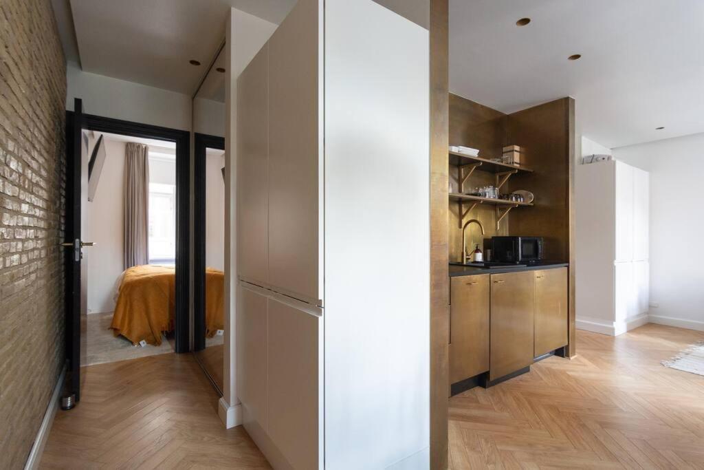Extravagant-2 Bedrooms-bronze Apartment *