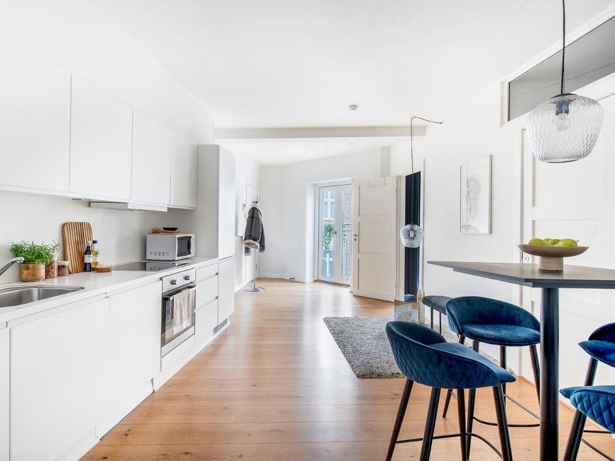 Sanders Leaves - Chic Three-bedroom In Downtown København