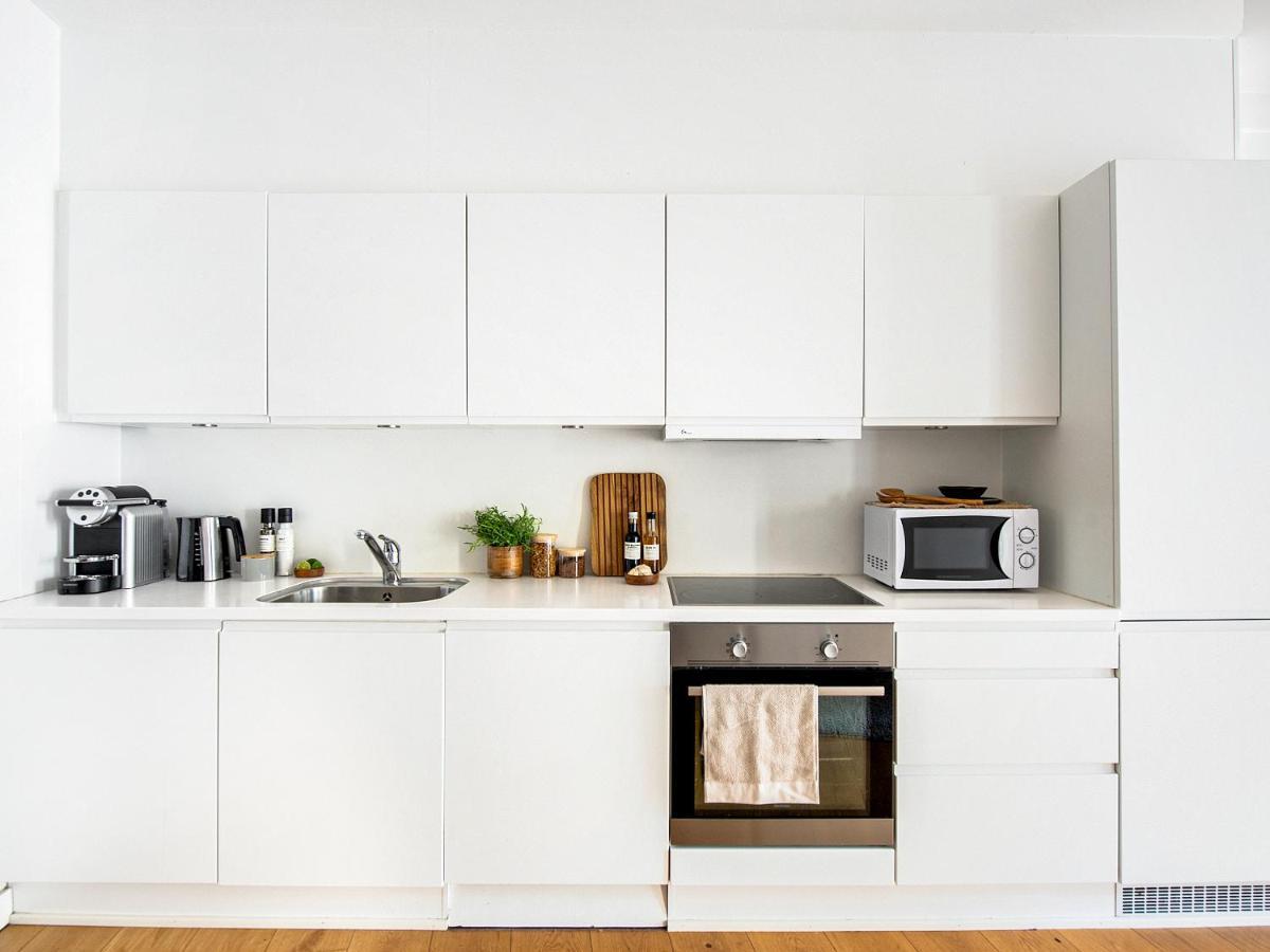 Sanders Leaves - Chic Three-bedroom In Downtown Apartment Copenhagen