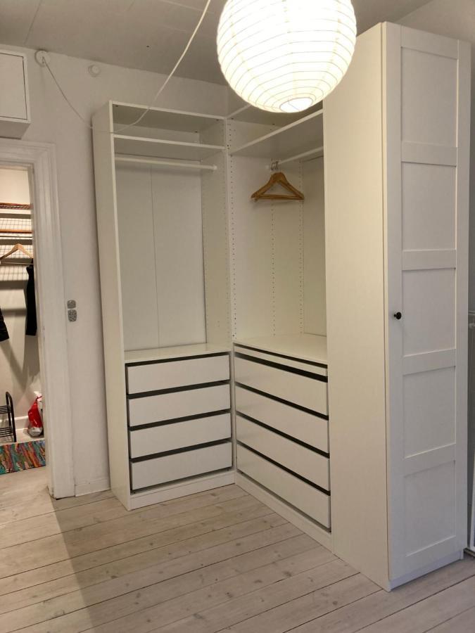 Huoneisto 400 M From Metro Modern Cozy