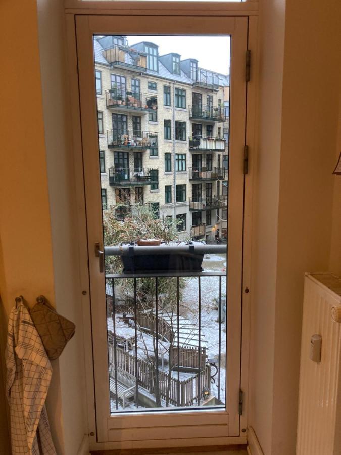 400 M From Metro Modern Cozy Huoneisto