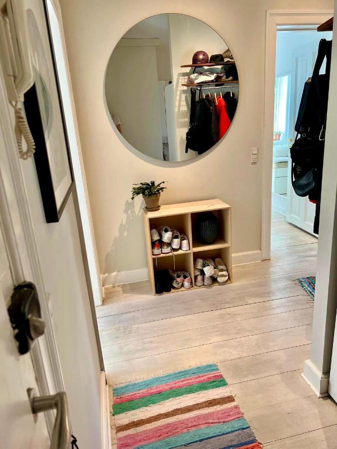400 M From Metro Modern Cozy Huoneisto *