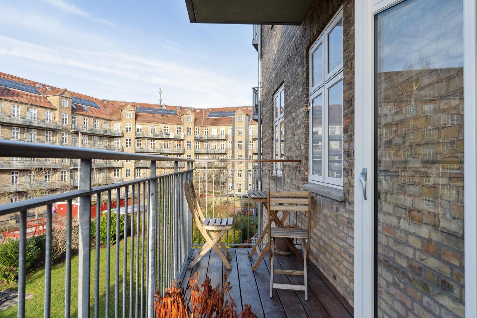 Hyggelig & Lys Med Plads Til 4 Naer Zoo Apartamento