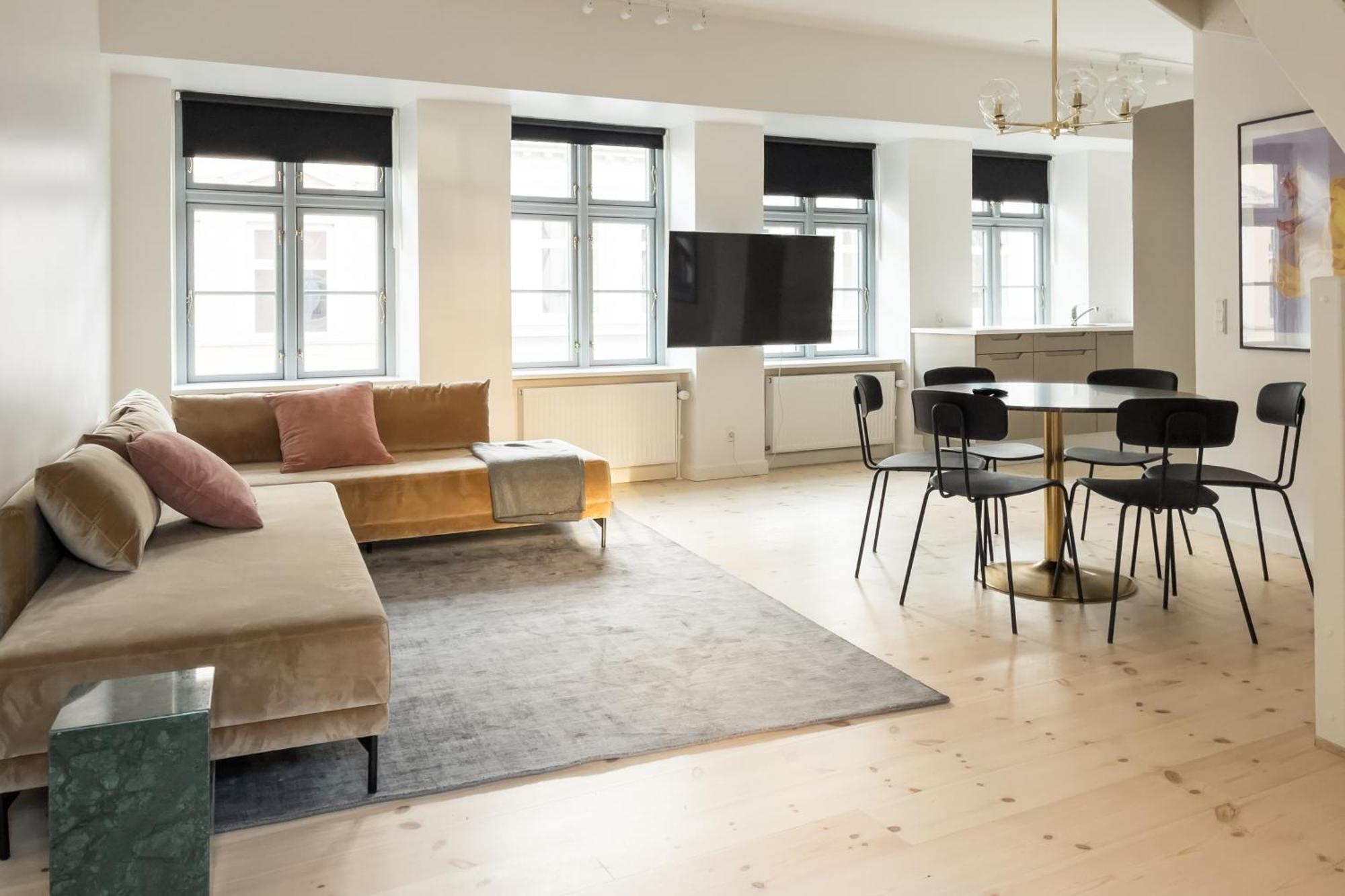 Apartment On Location By Round Tower