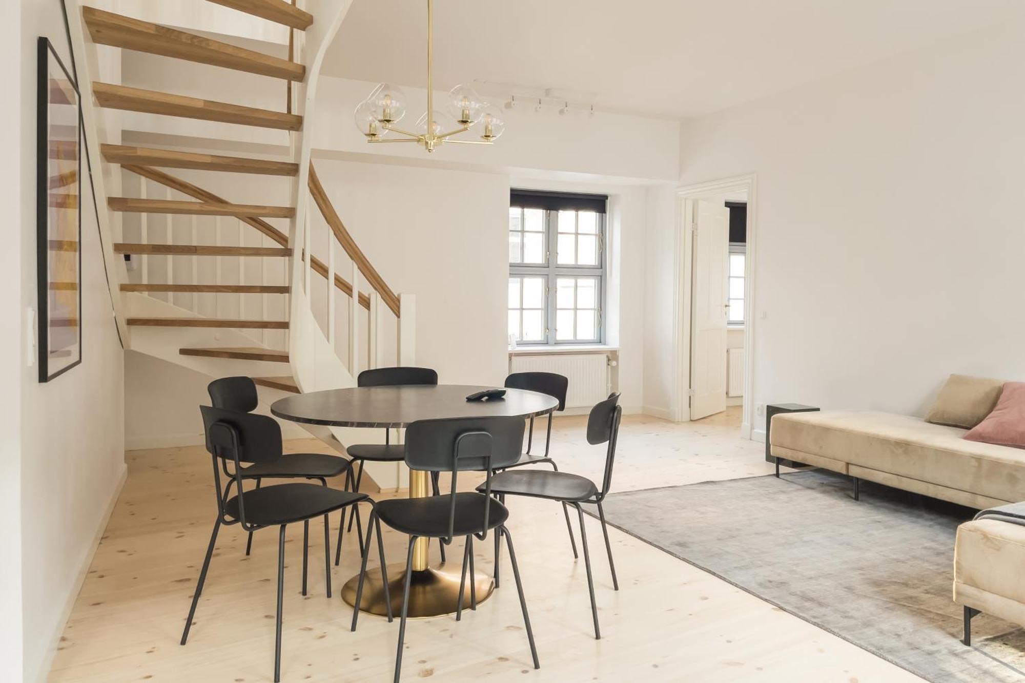 Apartment On Location By Round Tower