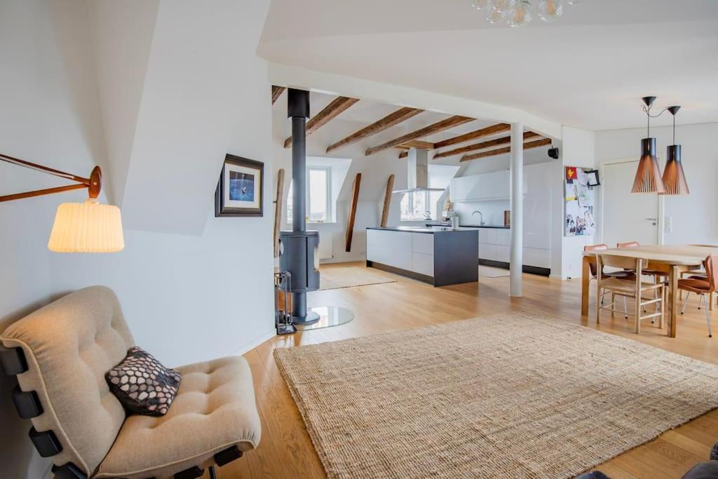 The White Tower Apartment *