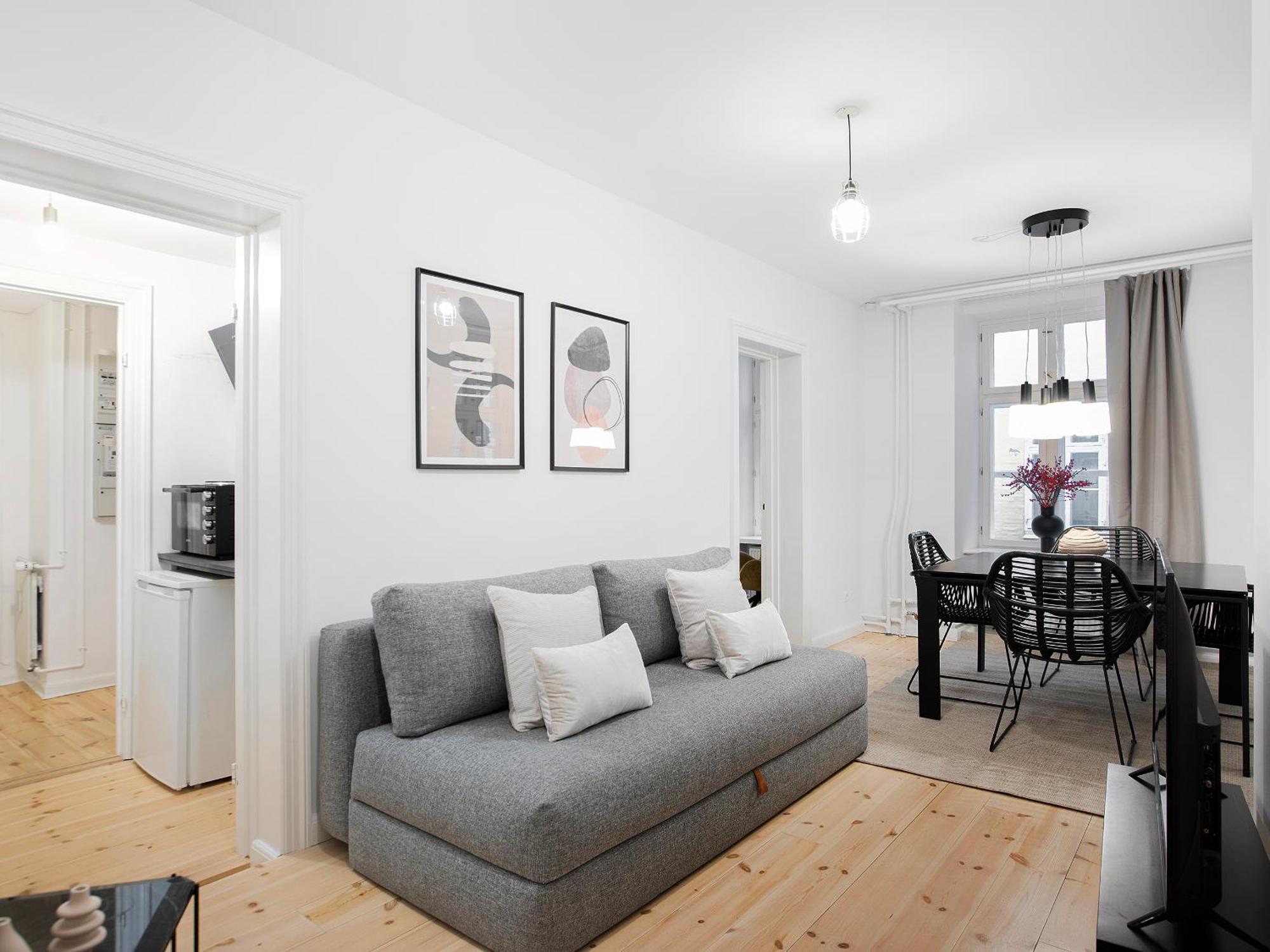 Sanders Downtown Apartment