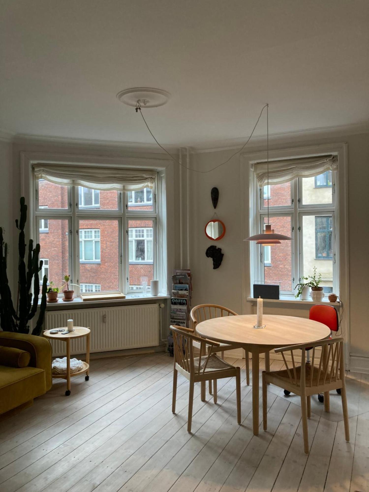 Huoneisto 400 M From Metro Modern Cozy *